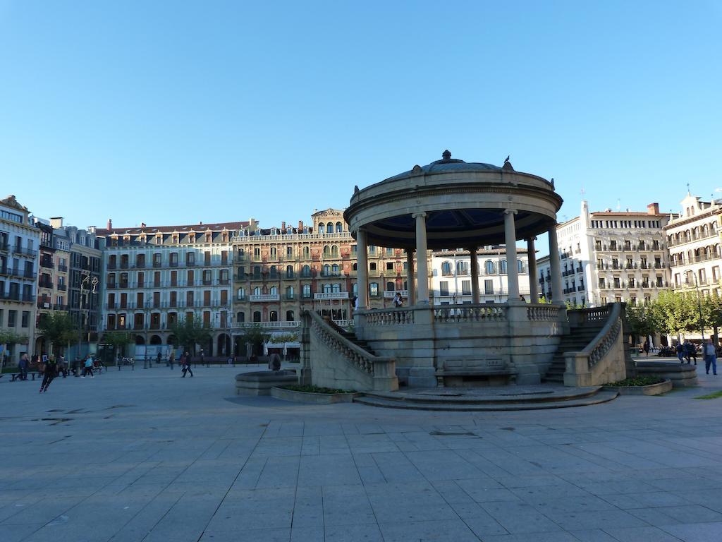 Apartamento Berria Pamplona Dış mekan fotoğraf